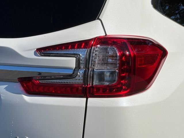 New 2026 CRYSTAL WHITE PEARL Subaru Limited 7-Passenger image 35