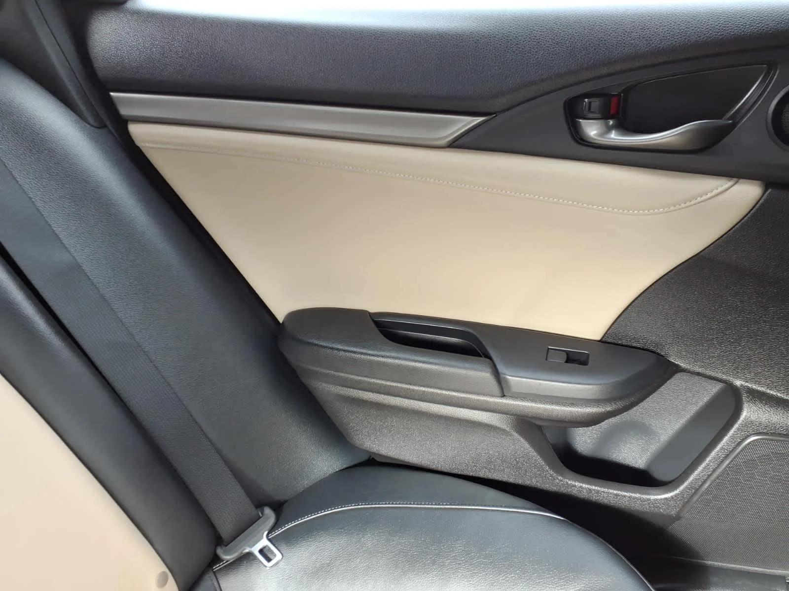 Certified Used 2018 White Orchid Pearl Honda Sport Touring image 20