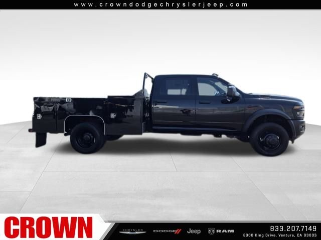 New 2025 Diamond Black Crystal Pearlcoat RAM Tradesman image 4
