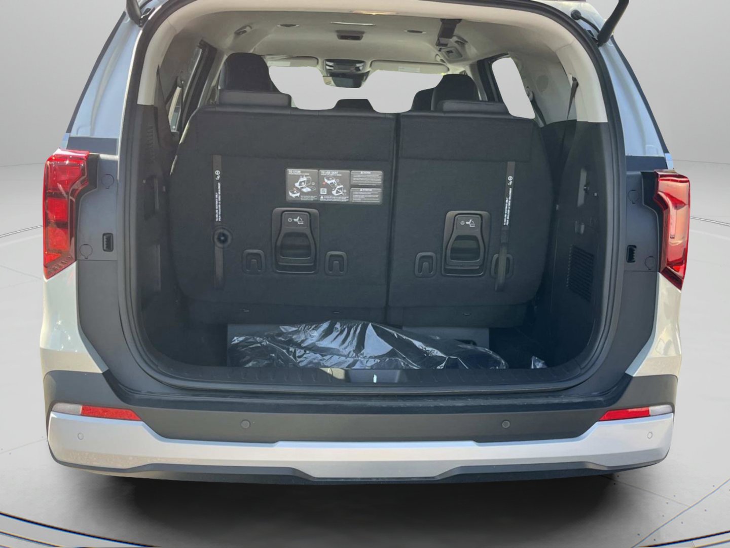 New 2026 Ivory Silver Kia EX image 32