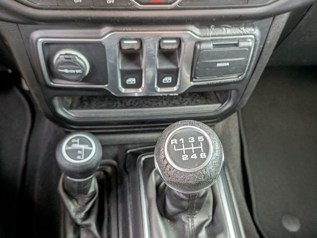 Used 2020 Gray Jeep Sport S image 19