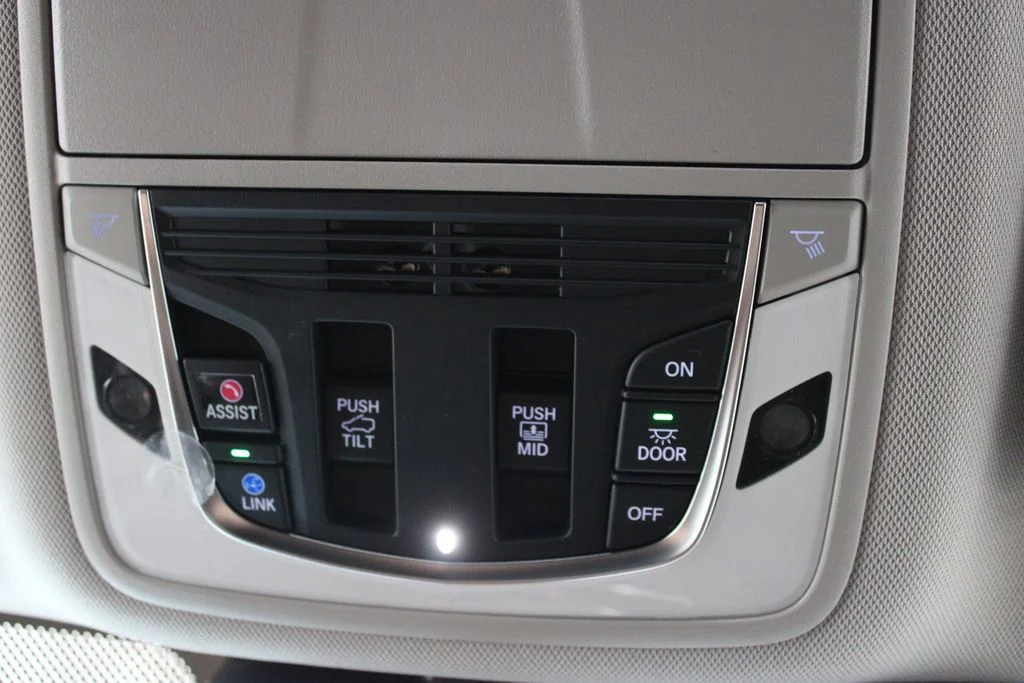 New 2026 Liquid Carbon Metallic Acura Technology Package image 29