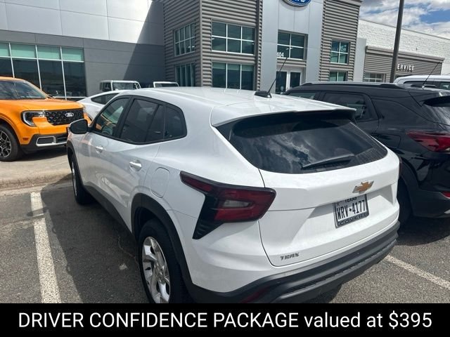 Used 2026 Summit White Chevrolet LS image 4