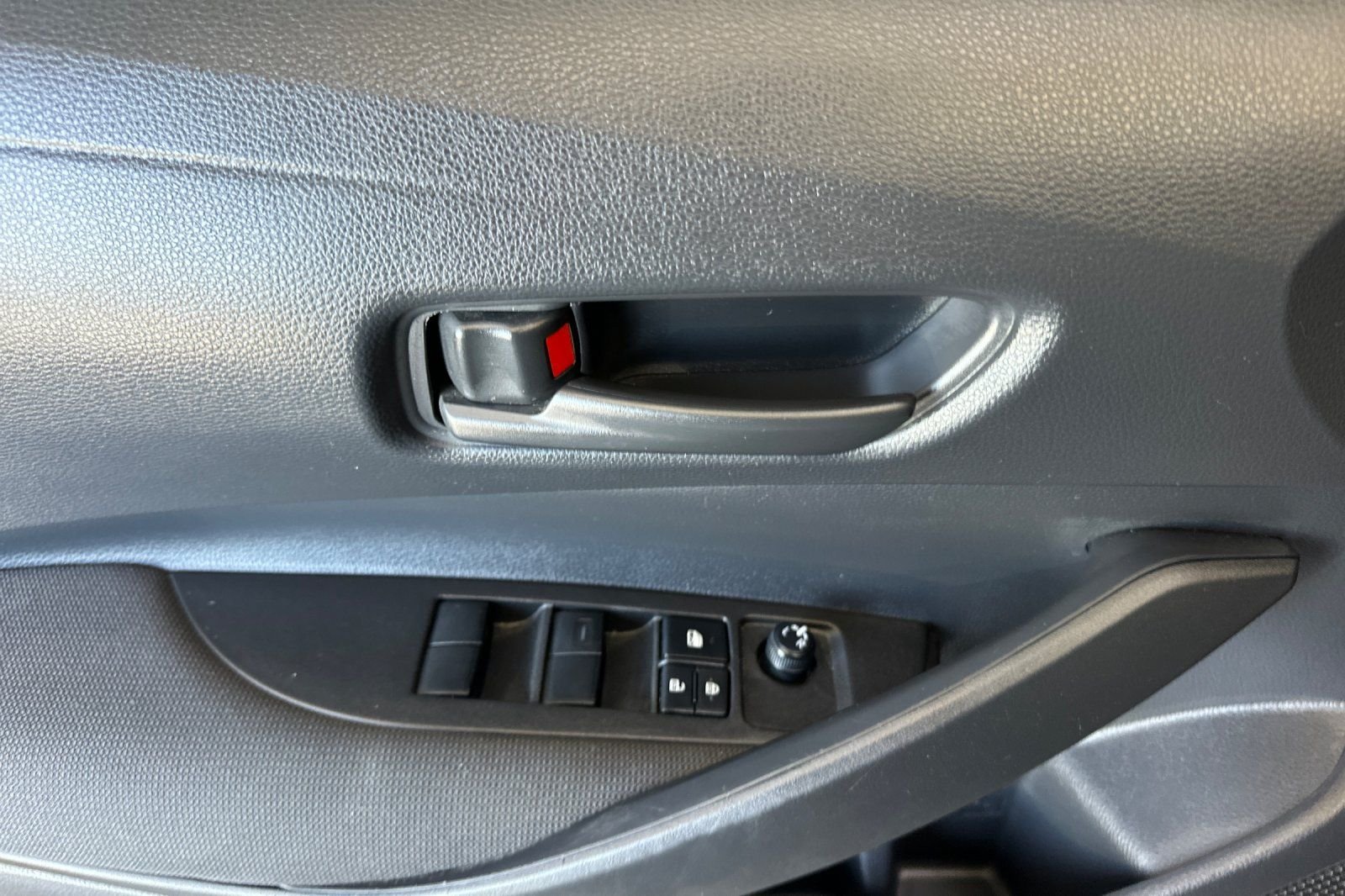 Used 2024  Toyota LE image 10