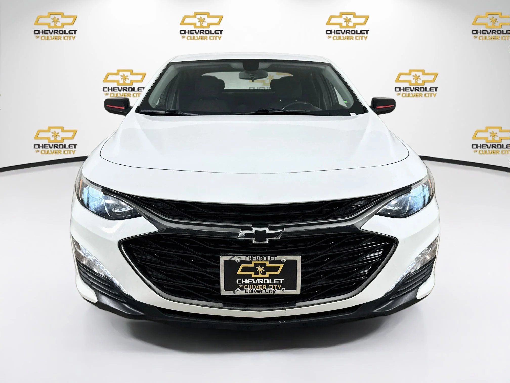Used 2021 SUMMIT WHITE Chevrolet LT image 2