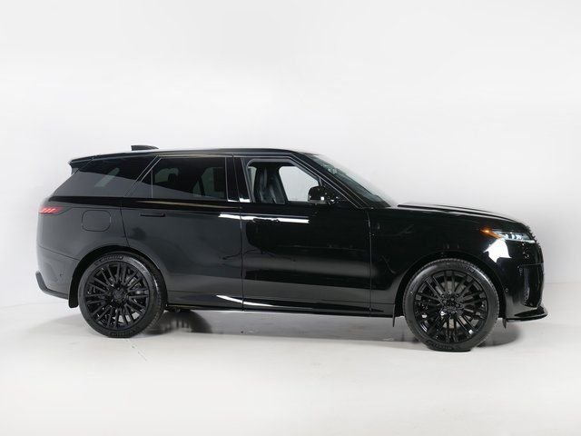 New 2026 Narvik Black Land Rover SV image 28
