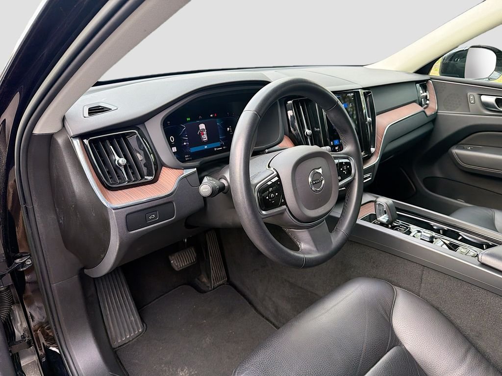 2023 Volvo XC60 Plus - Photo 10