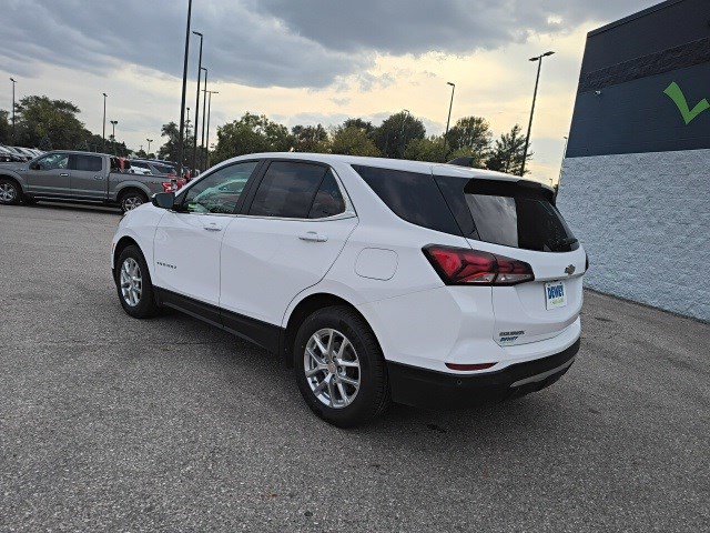 Used 2022 Summit White Chevrolet LT image 3