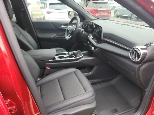 2027 Chevrolet Equinox LT - Photo 20