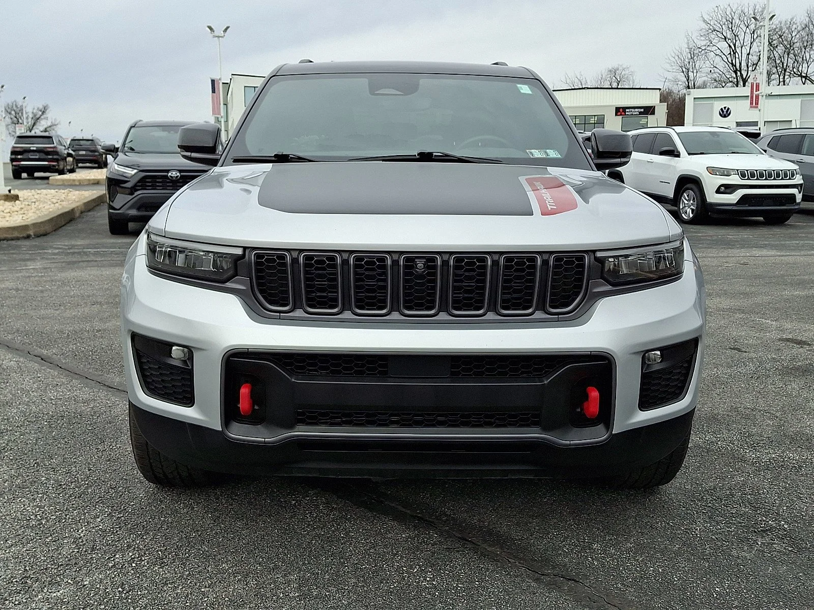 Used 2022 Silver Zynith Jeep Trailhawk image 2