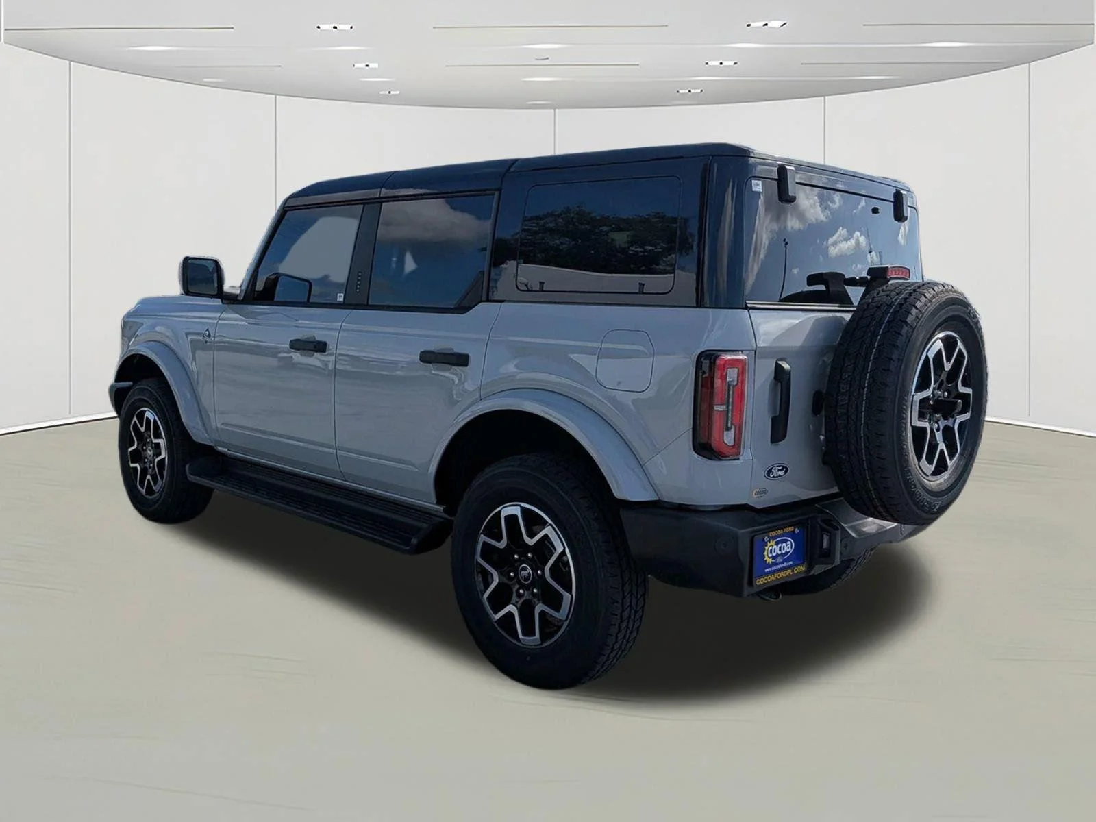 New 2026 Avalanche Gray Ford Outer Banks® image 5