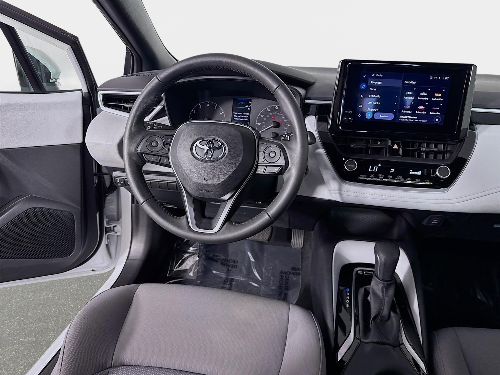 Used 2024 Ice Toyota SE image 21