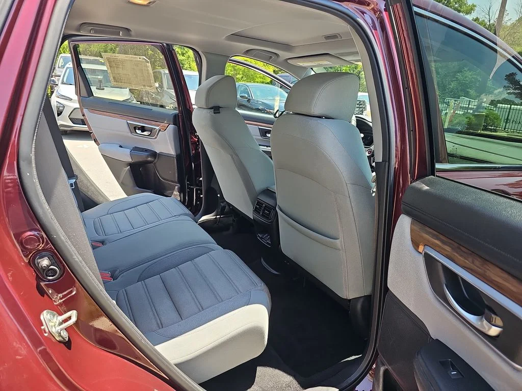 Used 2017  Honda EX image 11
