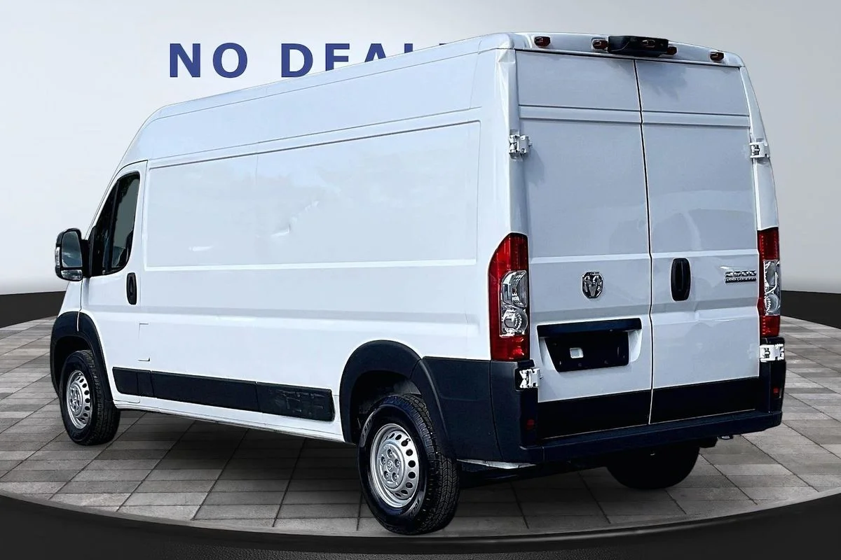 Used 2024  Ram Cargo Van Tradesman High Roof 159" WB w/Pass image 4