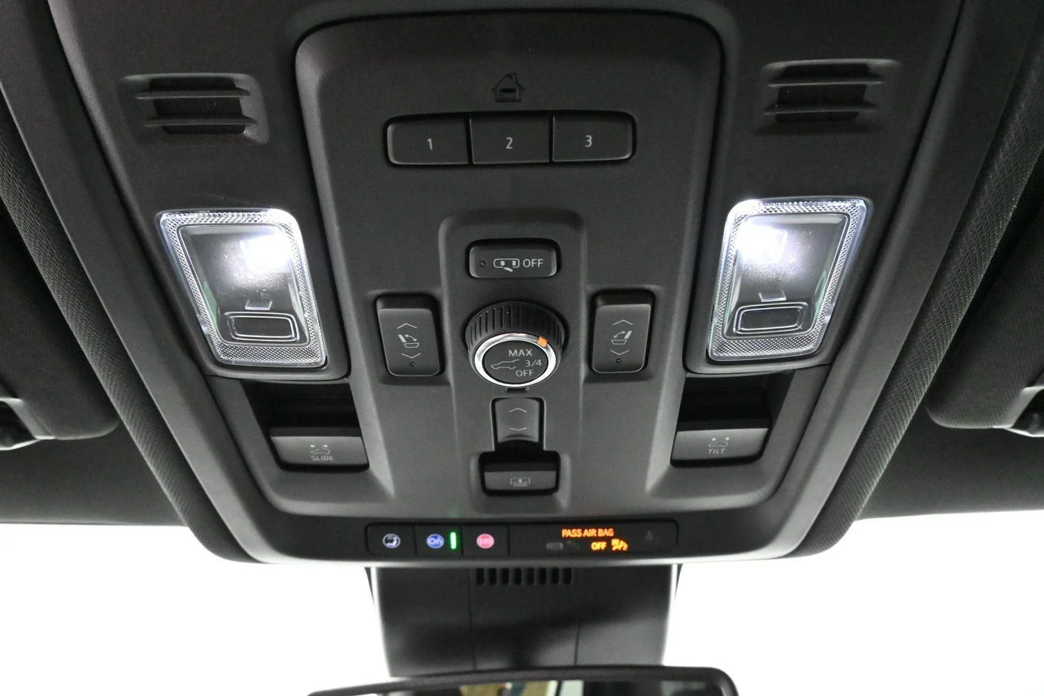 Used 2023 Iridescent Pearl Tricoat Chevrolet Premier image 31