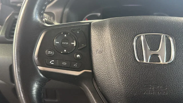 Used 2020 Black Honda EX-L image 23