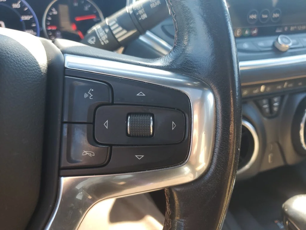 Certified Used 2019 White Chevrolet Premier image 23