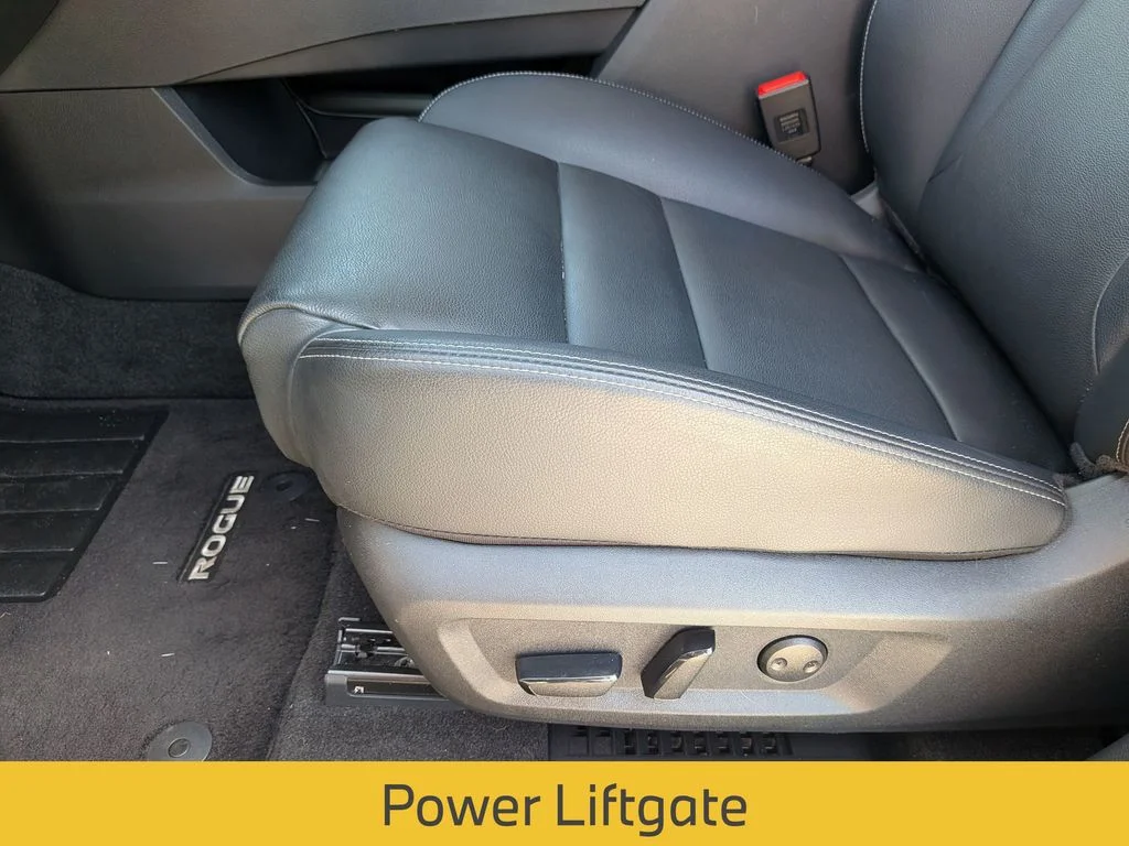 Used 2024 Gold Nissan SL image 17