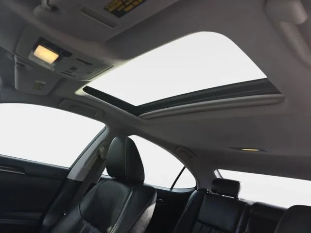 Used 2016 White Lexus 350 image 30