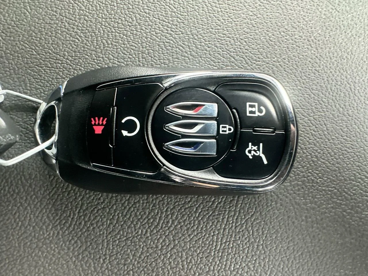 New 2026 Moonstone Gray Metallic Buick Sport Touring image 28