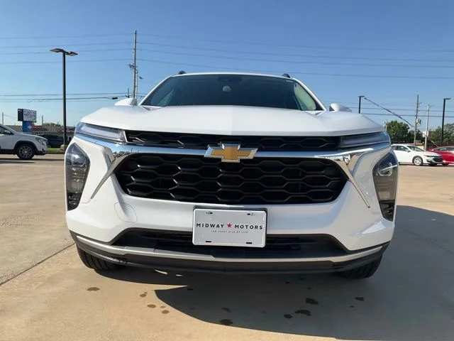 Used 2025 White Chevrolet LT image 30