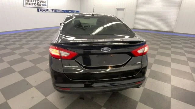 Used 2016 Shadow Black Ford SE image 7