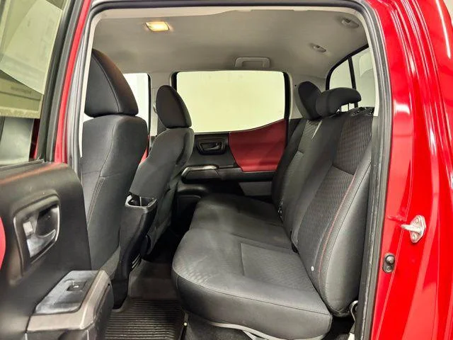Used 2022 BARCELONA RED MET. Toyota  image 19