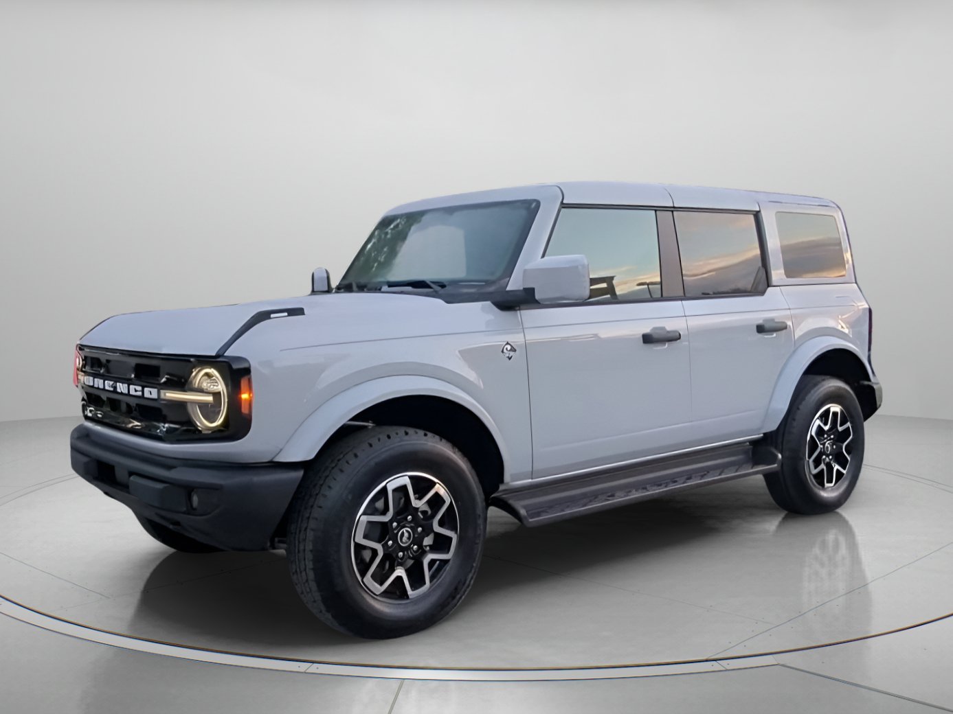 New 2026 Avalanche Gray Ford Outer Banks® image 10