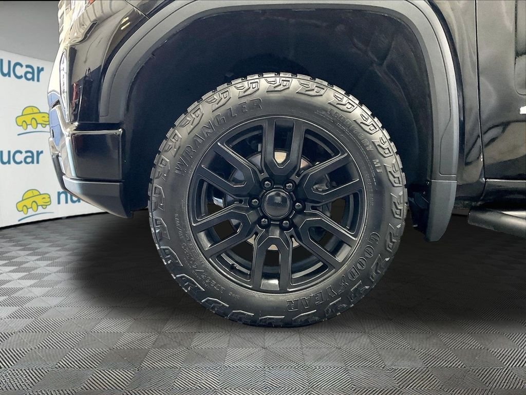 Used 2023 Black GMC AT4 image 7