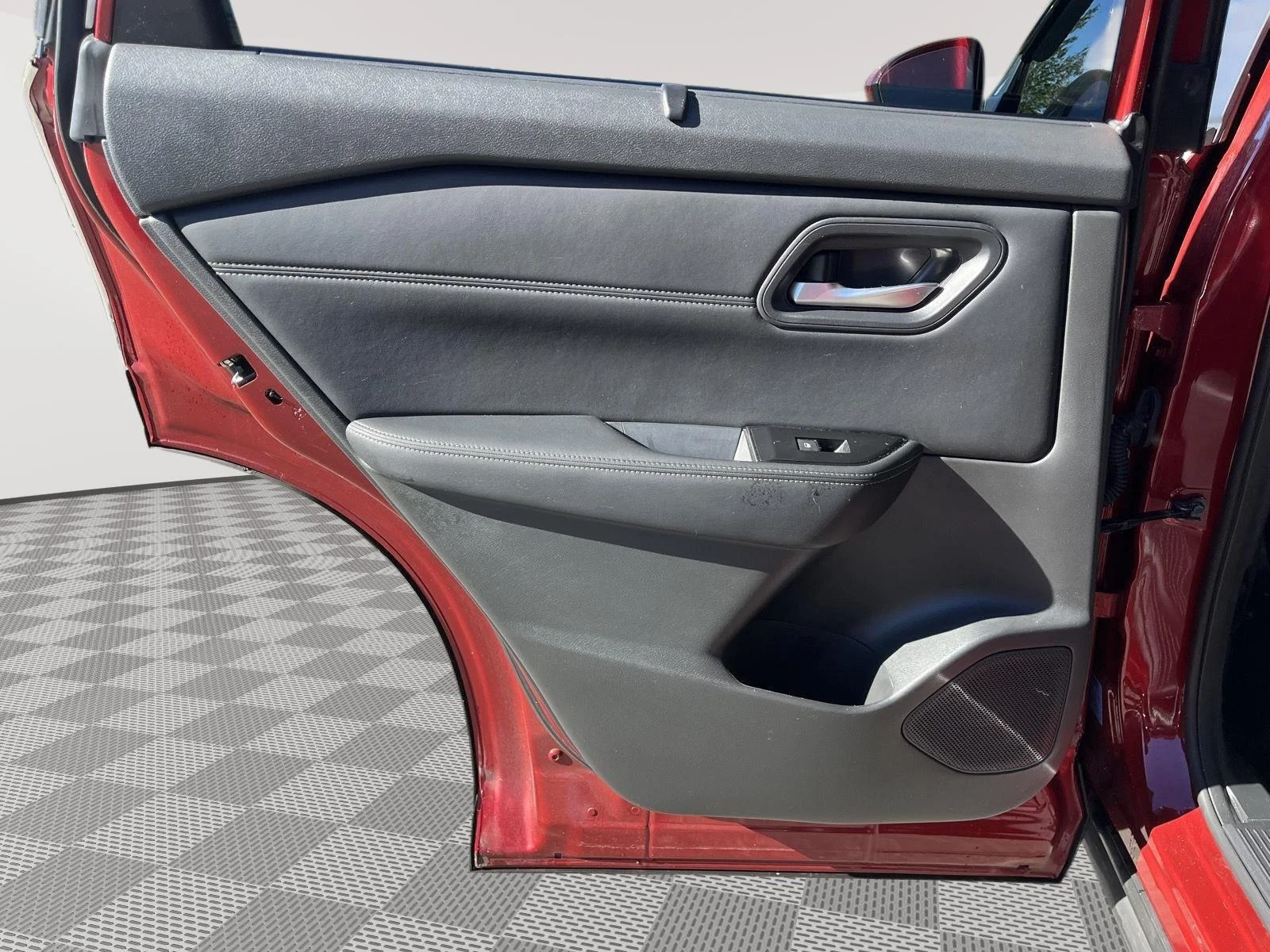Used 2024 Scarlet Ember Tintcoat Nissan SV image 11