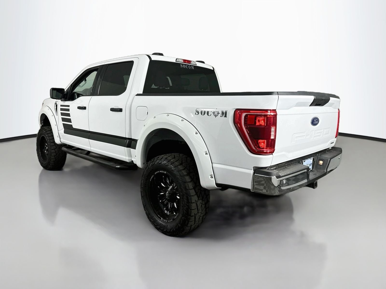 Used 2023 White Ford XL image 6