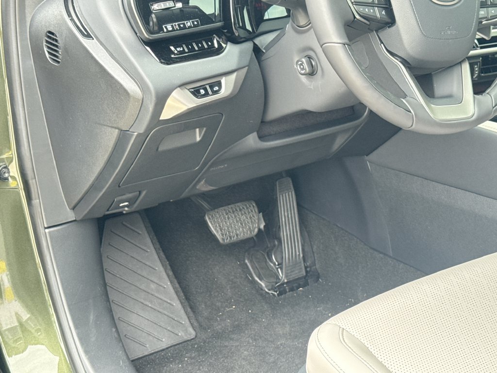 New 2026 Nori Green Pearl Lexus PREMIUM PLUS image 17