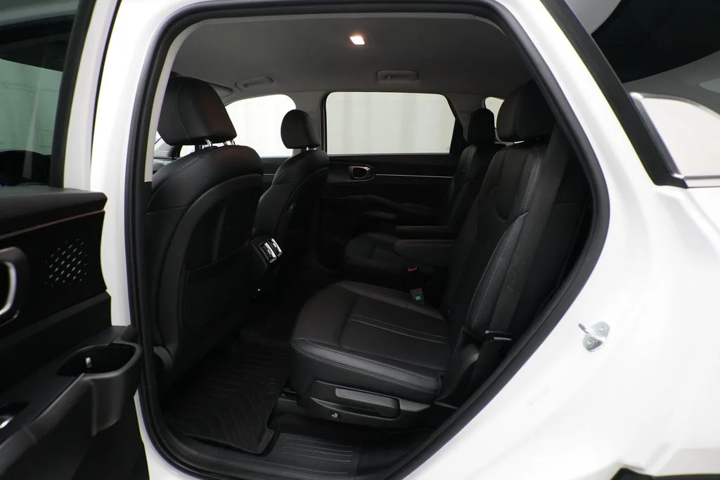 Used 2023 White Kia EX image 16