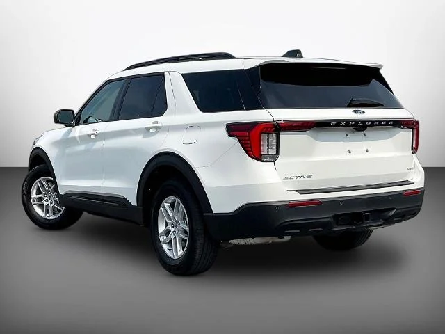 New 2026 Star White Metallic Tri-Coat Ford Active image 39