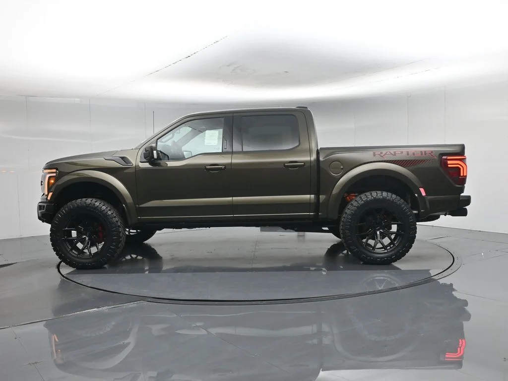 New 2026 Shelter Green Ford Raptor image 28