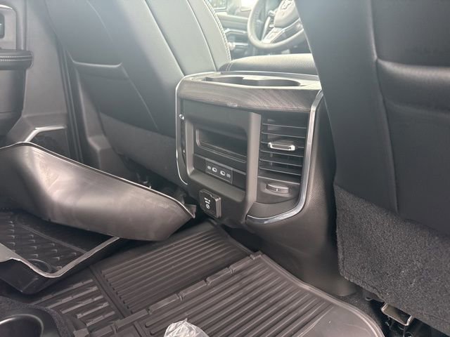 New 2026 Silver-Zynith Exterior Paint RAM Laramie image 15