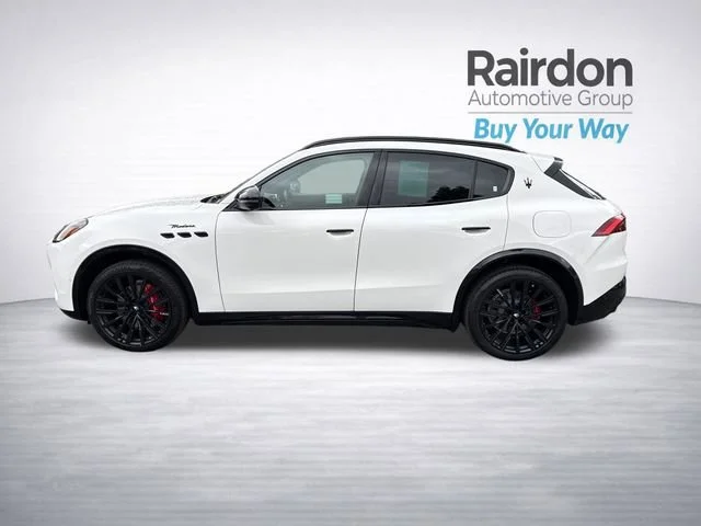 Used 2025 Bianco Maserati Modena image 4