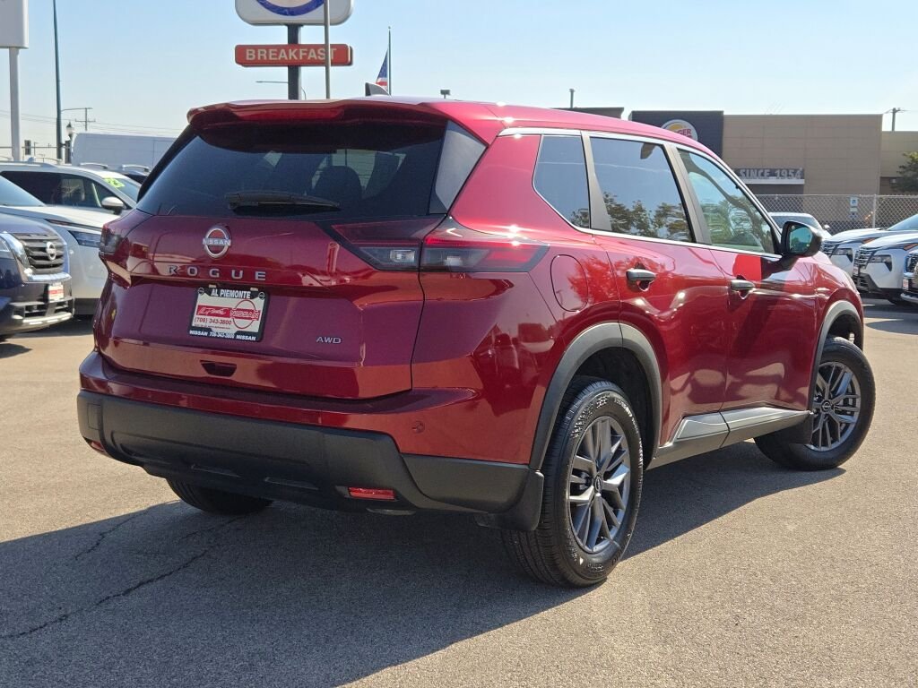 2025 Nissan Rogue S - Photo 12