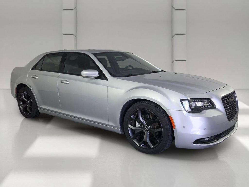 Used 2023 Silver Mist Clearcoat Chrysler 300S image 2
