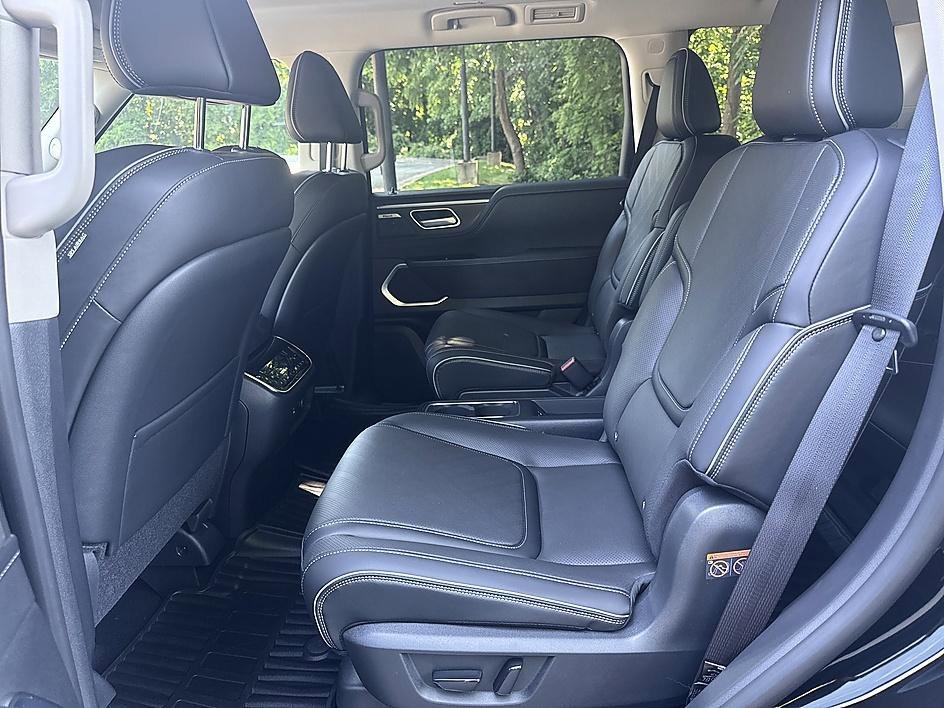 New 2026 Black Obsidian INFINITI LUXE image 12
