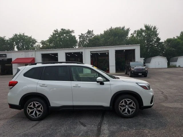 Used 2021 White Subaru Premium image 3
