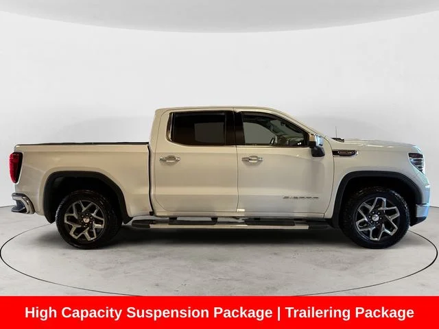 Used 2023 White GMC SLT image 7