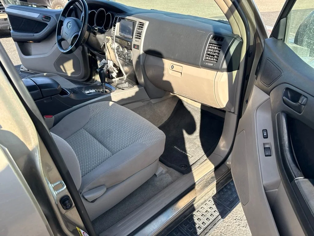 Used 2008 Beige Toyota SR5 image 29
