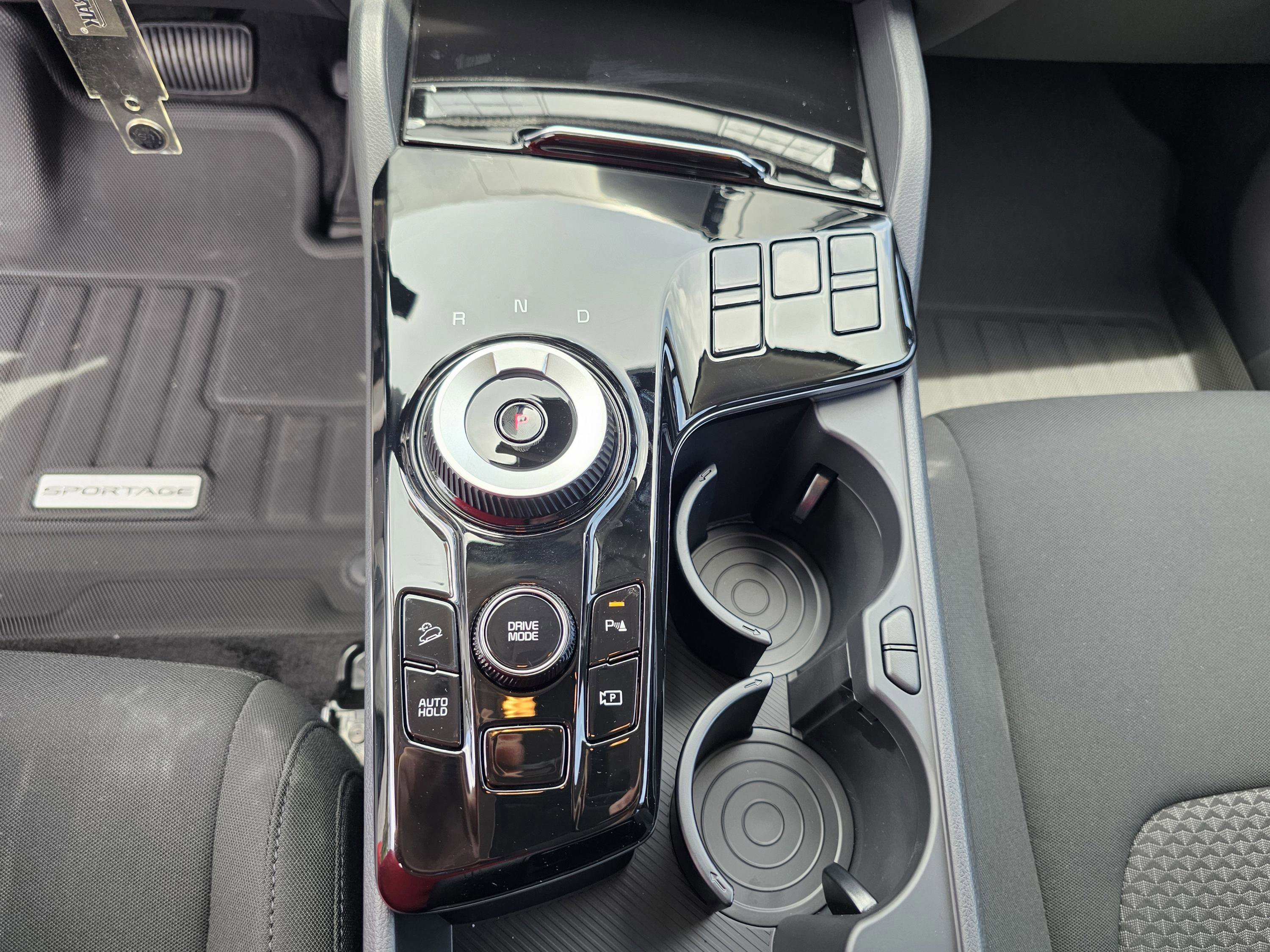 2025 Kia Sportage LX Hybrid - Photo 23