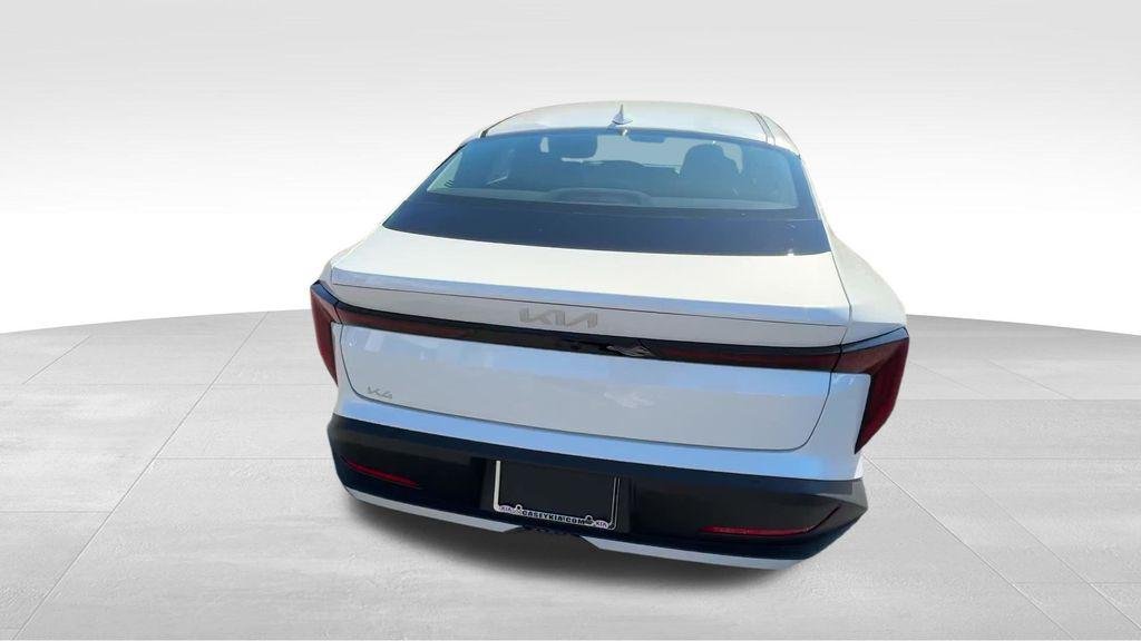 New 2026 Snow White Pearl Kia LXS image 5