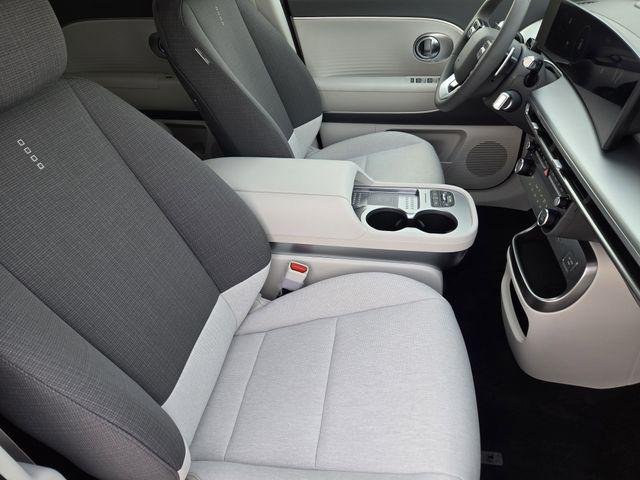 2026 Hyundai IONIQ 9 SE - Photo 14