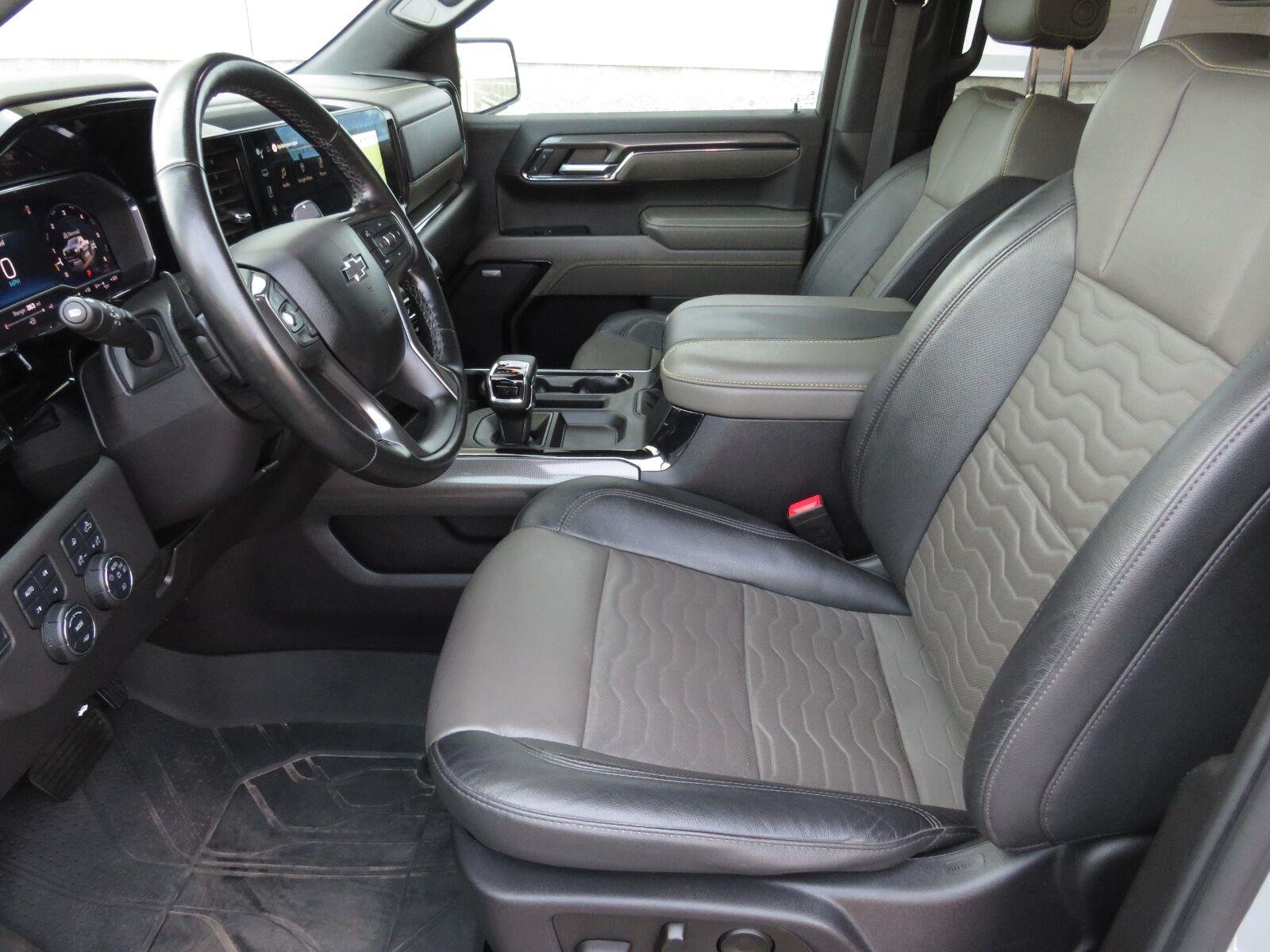Used 2024 Slate Gray Metallic Chevrolet ZR2 image 21