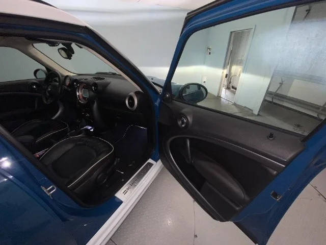 Used 2012 Blue MINI Base image 24