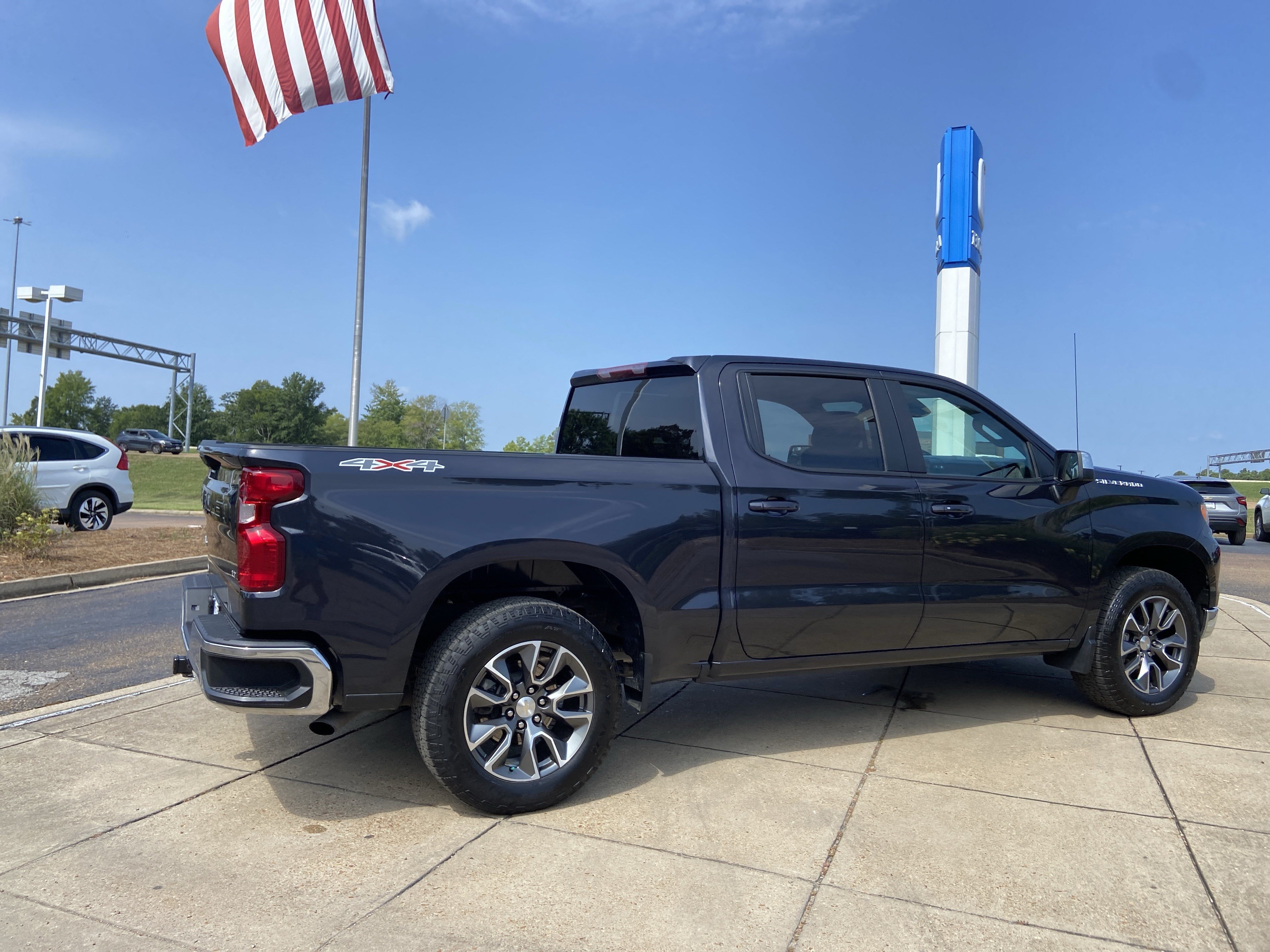 Used 2023 Dark Ash Metallic Chevrolet LT image 8