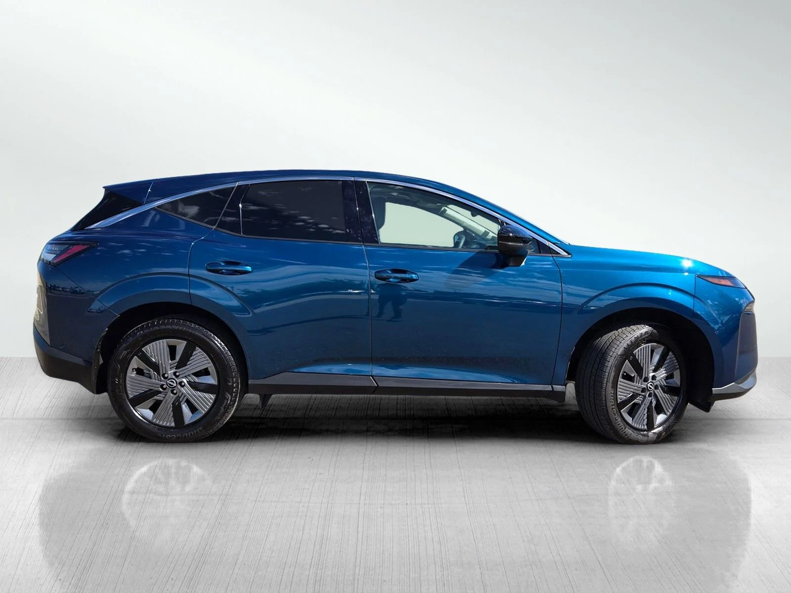 Used 2025 Aurora Blue Pearl Metallic Nissan SL image 3